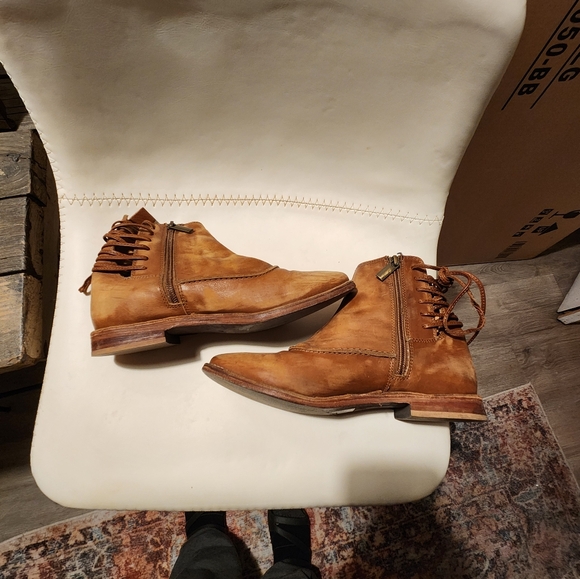 Womens Destressed Leather Tan Boots Sz 37 Or 6.5 - Picture 2 of 6